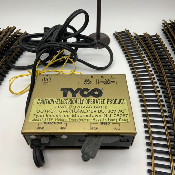 Vintage Tyco Atlas 15" & 18" HO Scale Train Tracks Power Box UNTESTED 25+ Pcs - Picture 3 of 9